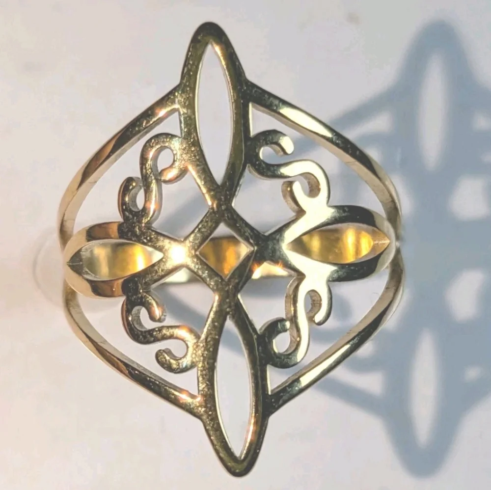 Witch Knot Golden Stainless Steel Ring for Women Wiccan Cross Celtics Knot Sz 7
